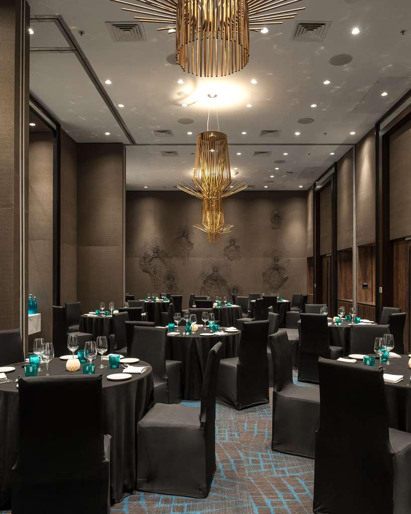 Hyatt Centric Candolim Goa المرافق الصورة The ballroom